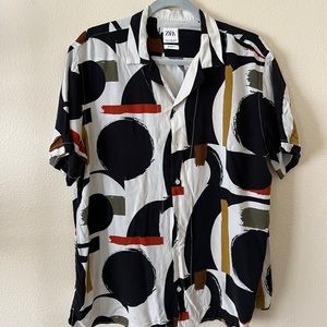 Zara Print Short Sleeve Button Up Shirt